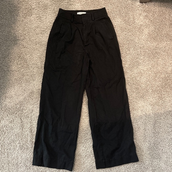 Everlane Pants - The Draper Pleated Pant
